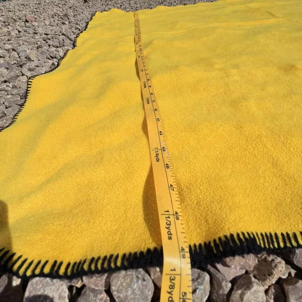 VINTAGE Sunquest Yellow‎ Gold Throw Blanket 49